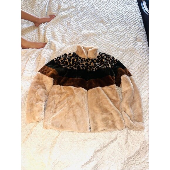 Altar’d State Fleece Faux Fur Leopard Colorblock Jacket Medium - Picture 2 of 4
